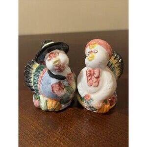 Vintage Turkey Salt Pepper Shakers/Pilgrim Thanksgiving Salt Pepper